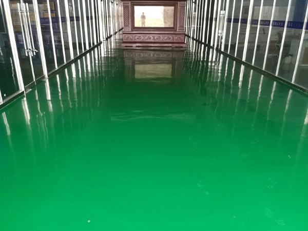 密封固化劑地坪和環(huán)氧地坪有什么不同？